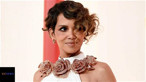 halle berry young nude|Halle Berry Poses Naked on Open Balcony in Cheeky Mothers。